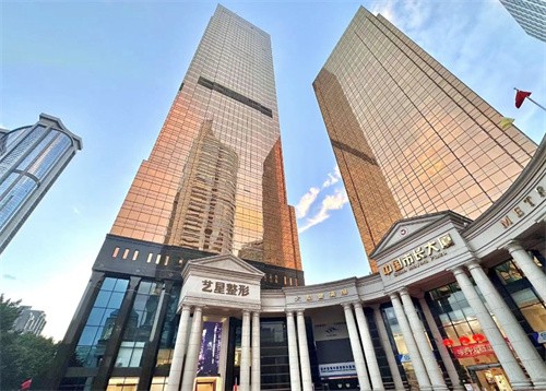 廣州藝星4月星粉節(jié)：微整/皮膚/整外科通通美力鉅惠，消費(fèi)每滿1萬享開盲盒一次